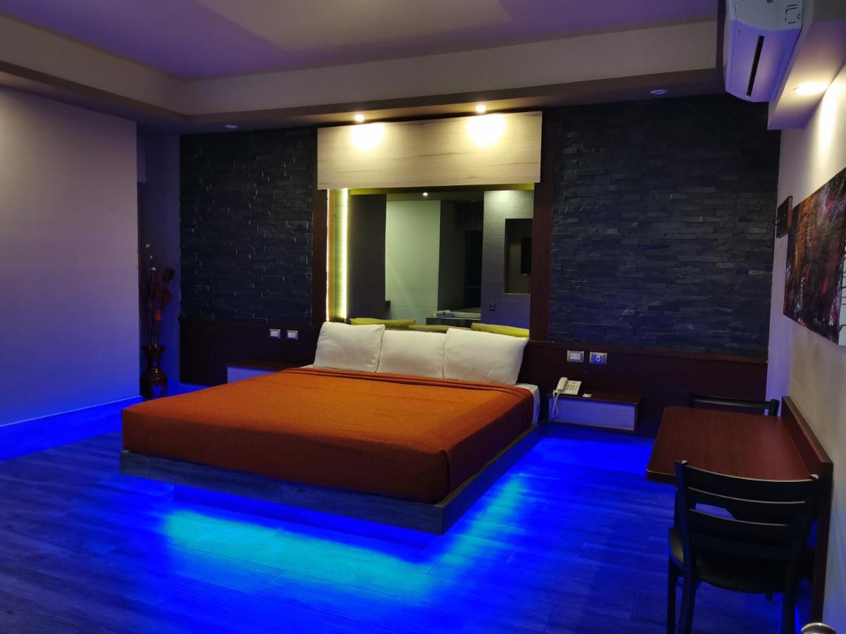 Hotel Plaza Arteaga モンテレー エクステリア 写真