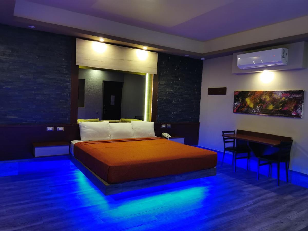 Hotel Plaza Arteaga モンテレー エクステリア 写真
