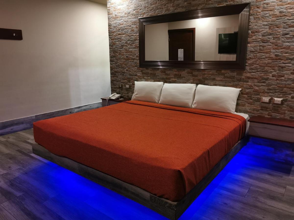 Hotel Plaza Arteaga モンテレー エクステリア 写真