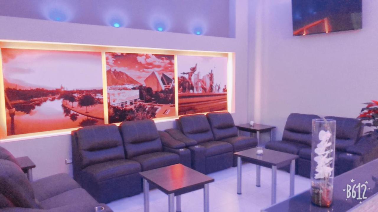 Hotel Plaza Arteaga モンテレー エクステリア 写真